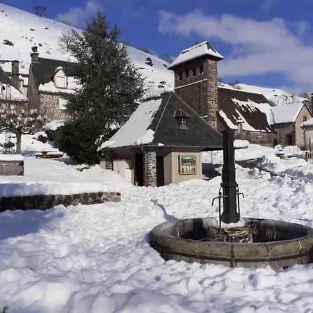 Gite Du Pays-De-Salers, Cantal, Classe 1* Saint-Projet-de-Salers Esterno foto