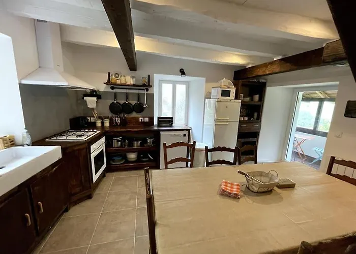 Gite Du Pays-De-Salers, Cantal, Classe 1*