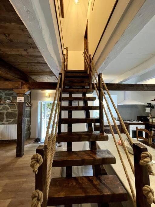 Holiday home Du Pays-de-salers, Cantal, Classe 1* *